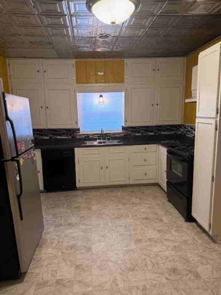 3609 E Brookview Dr - Photo 5 of 13