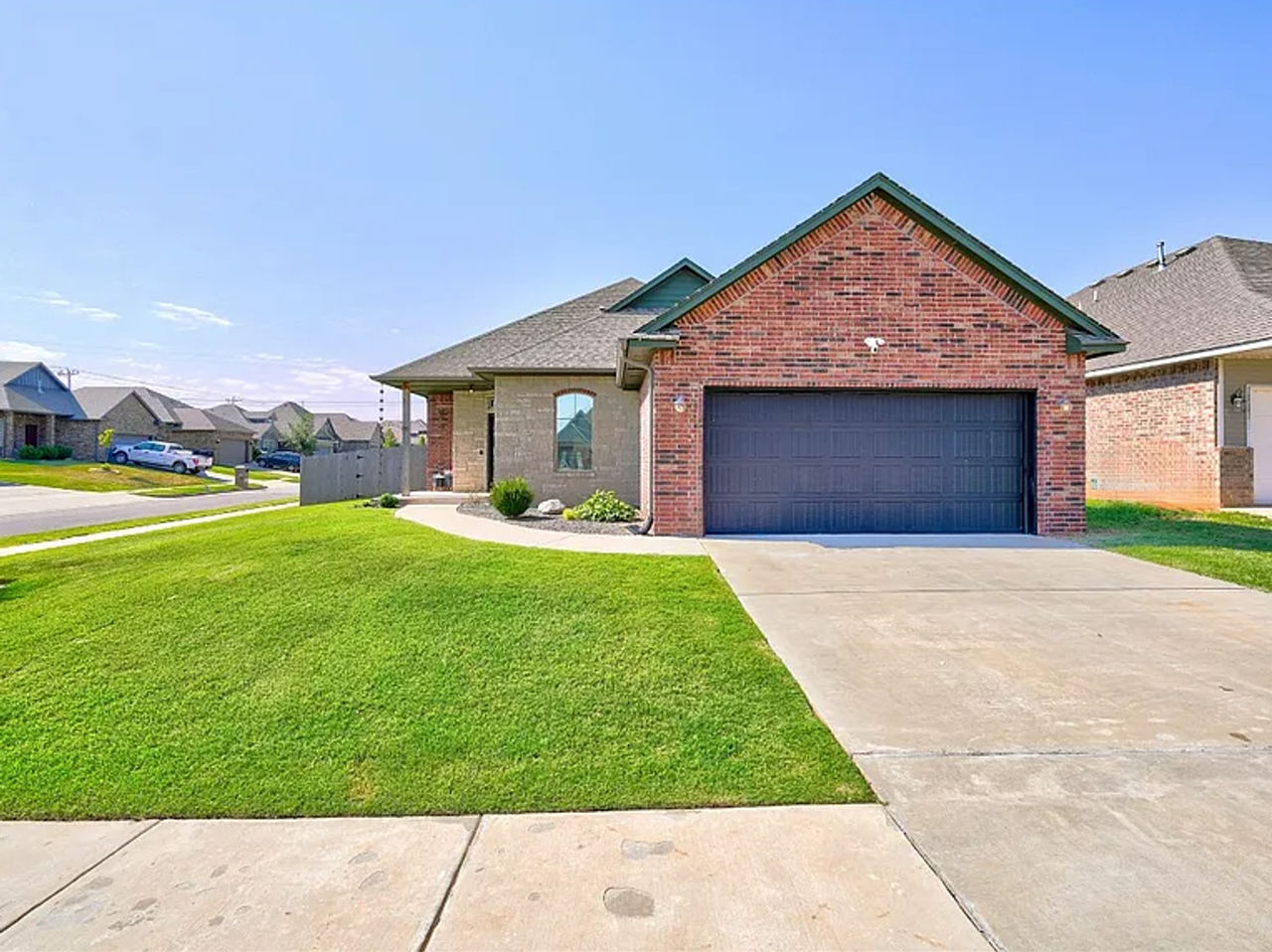 8000 Nw 160th Ter - Photo 4 of 31