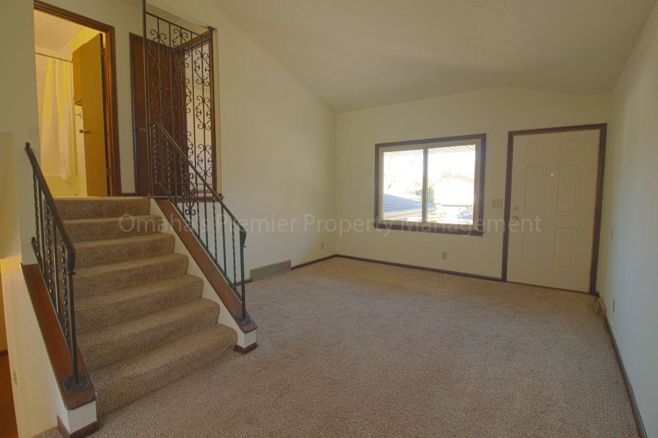 3006 N 95th St - Photo 3 of 13