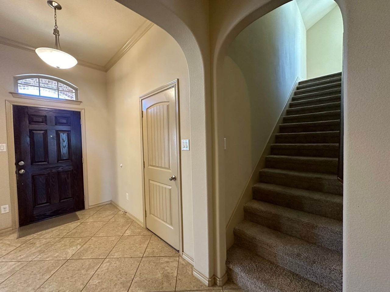 3108 Tamarack Ln - Photo 4 of 23