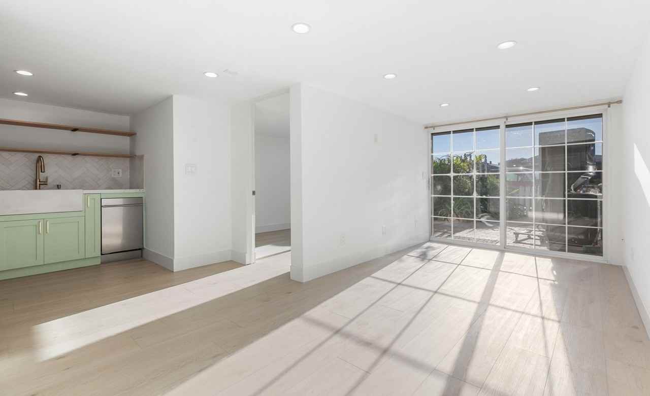 209 Melrose Ave - Photo 2 of 14