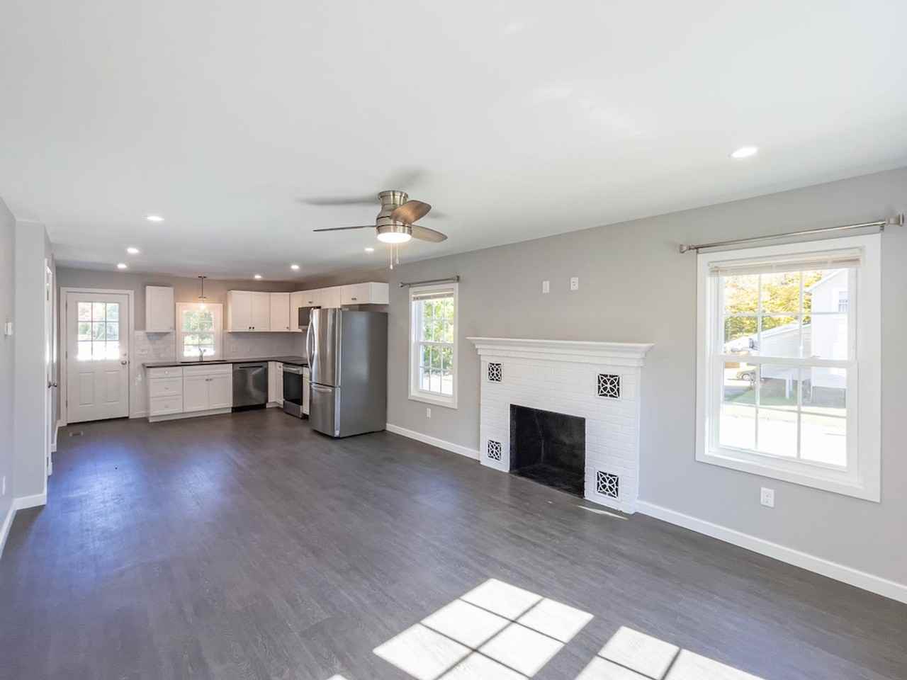 159 Dunham St - Photo 4 of 29