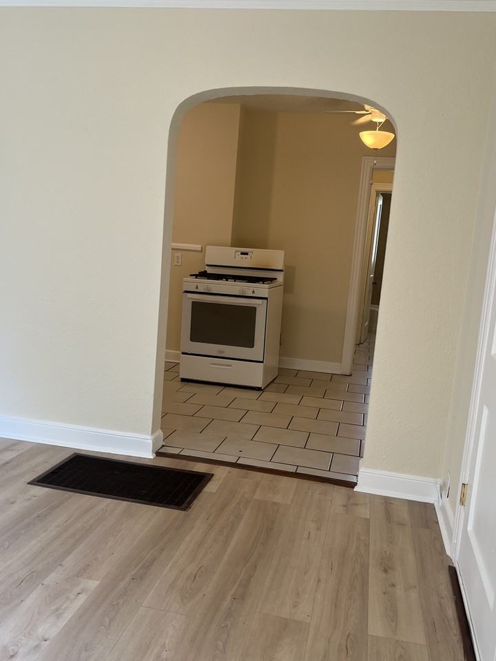 1196 Tutwiler Avenue - Photo 3 of 9