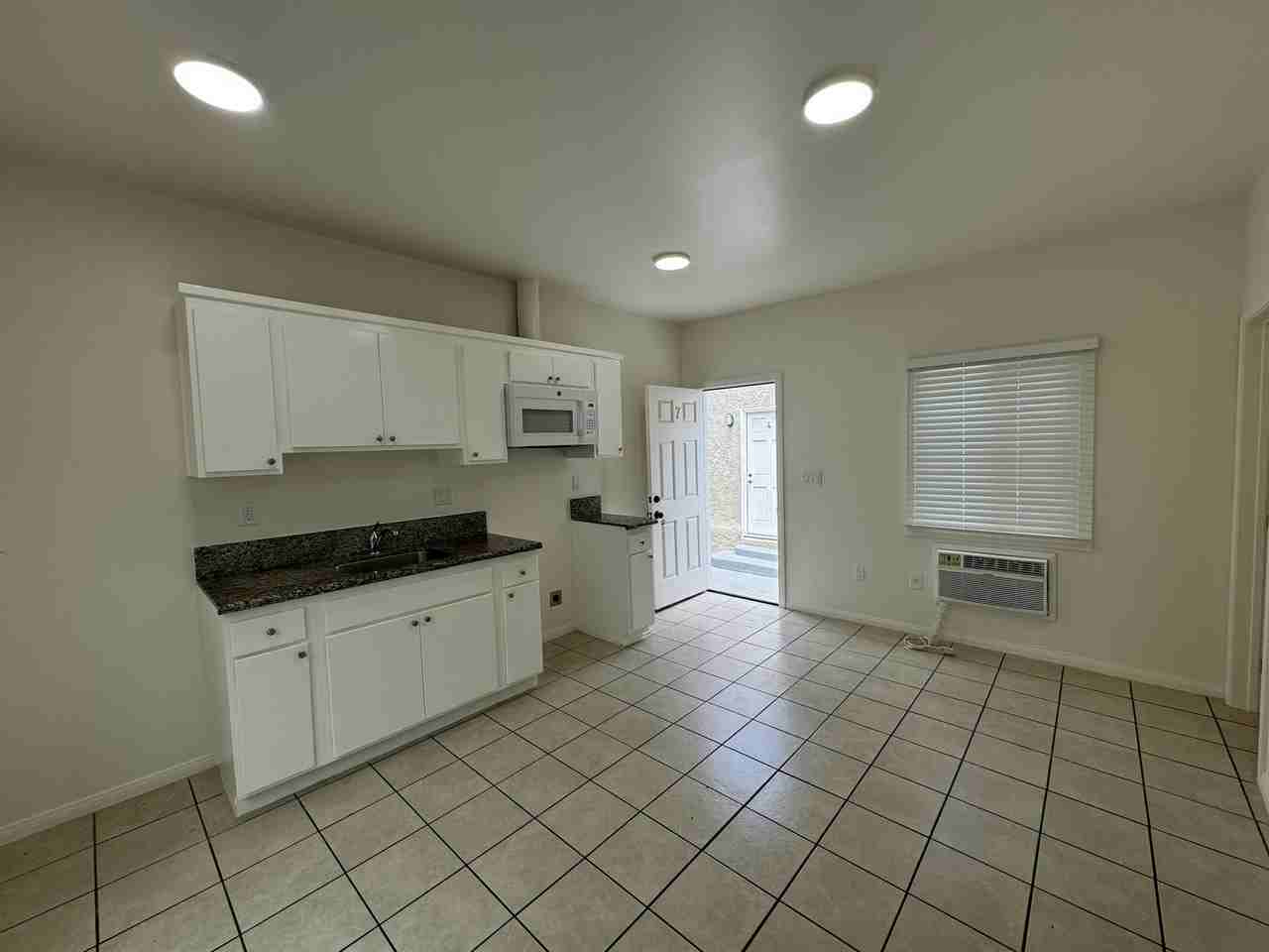 908 Martin Luther King Junior Avenue - Photo 2 of 5