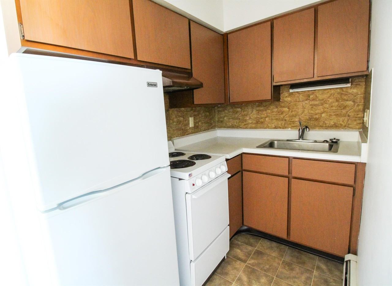 Janus Real Estate: 479 5th Avenue - Photo 2 of 9