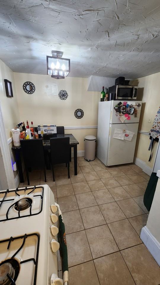 161 Grand View Ave #1 - Photo 3 of 8