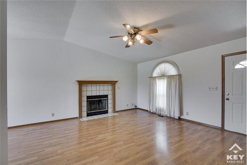 2310 N Ridgewood Dr - Photo 6 of 24