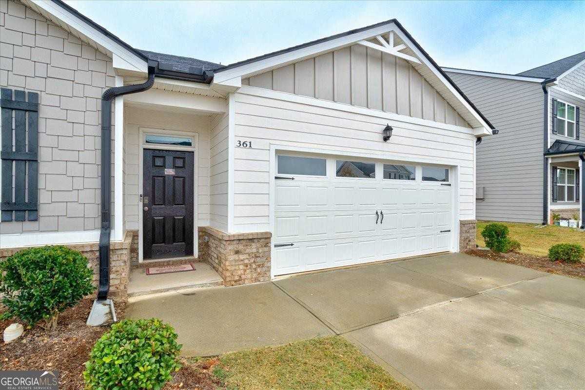 361 Graham Campbell Ln - Photo 2 of 32