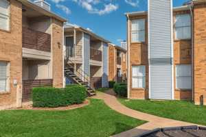 featured image of 1007 S Mason Rd