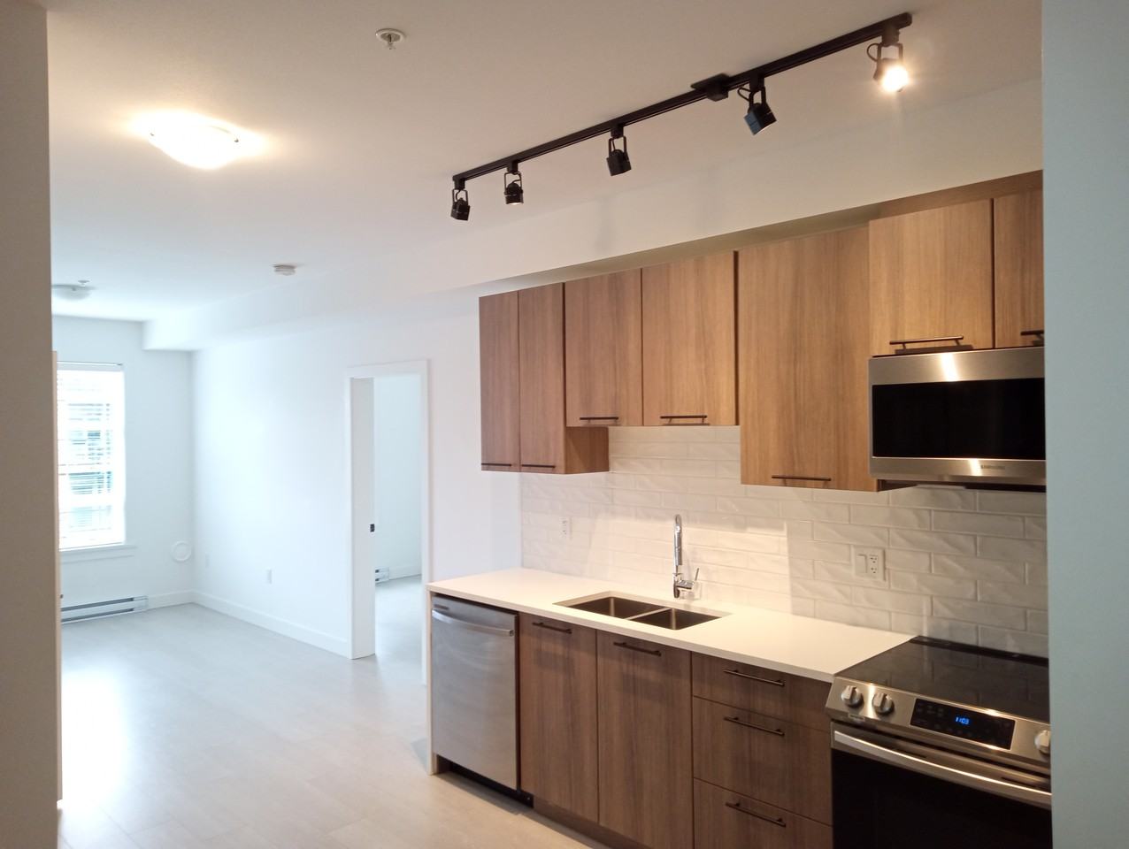 20221 53A Avenue - Photo 2 of 11