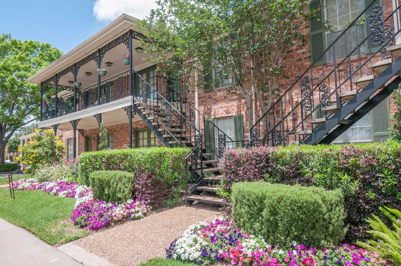 Nob Hill - Photo 2 of 32