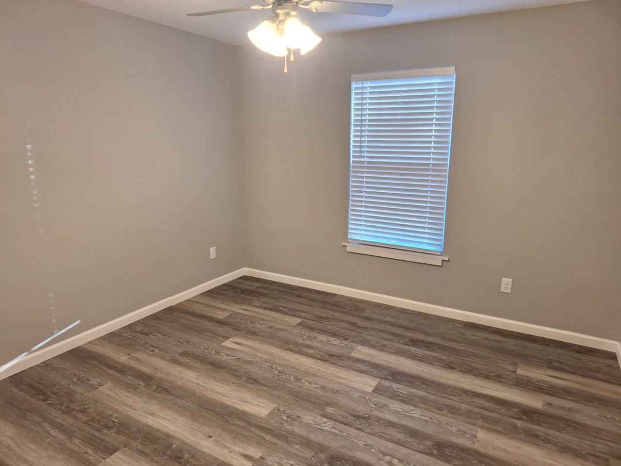 200 N 2nd St #D - Photo 6 of 21