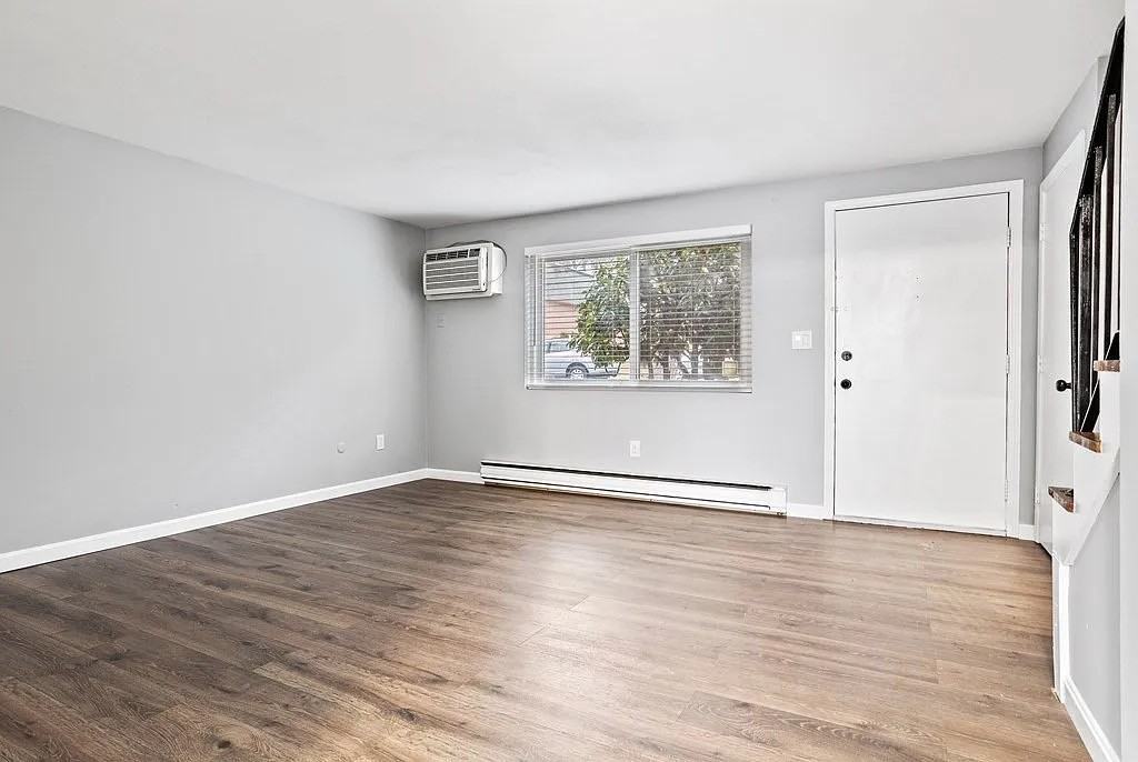 650 Robbins Ave #28 - Photo 3 of 25