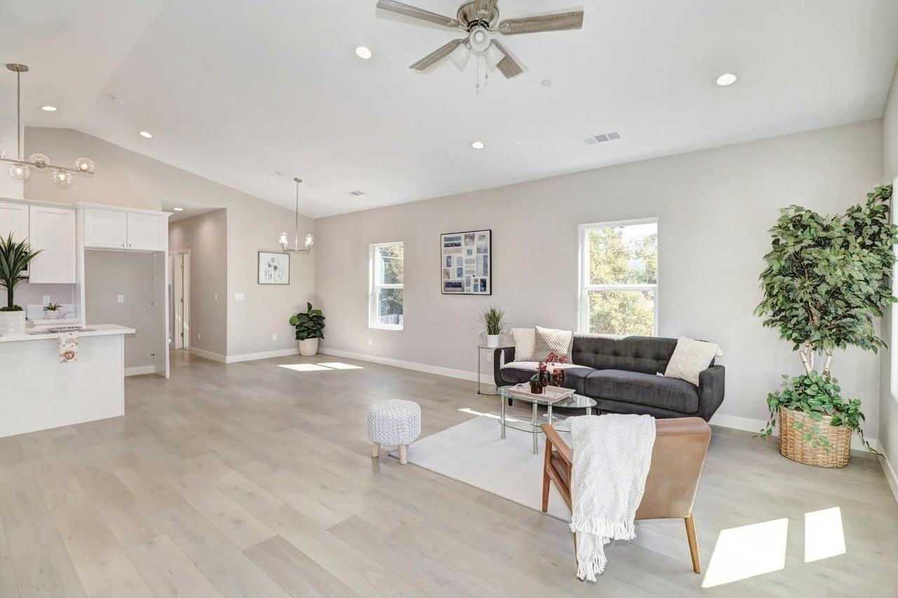 3000 40th St #1 - Photo 2 of 19