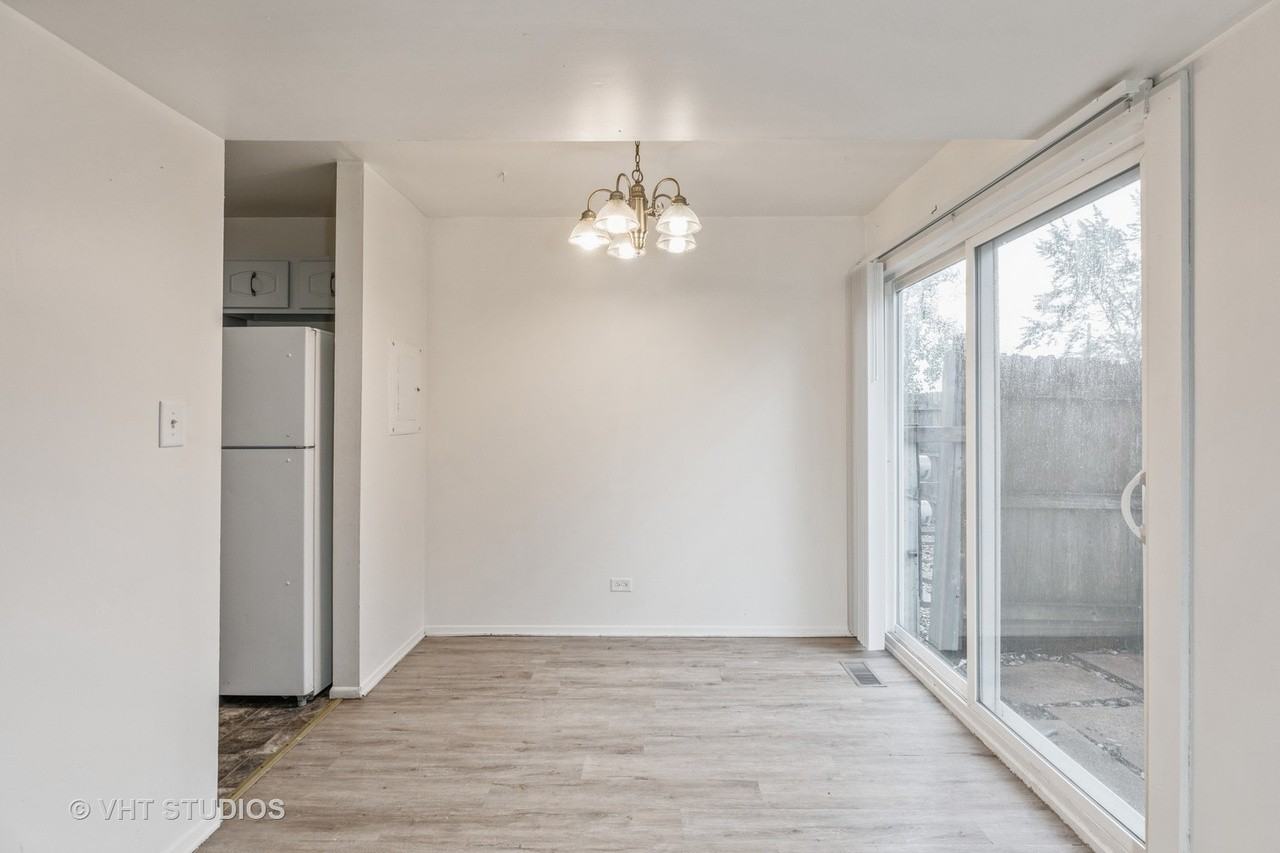 5541 Allemong Dr #5541 - Photo 3 of 11