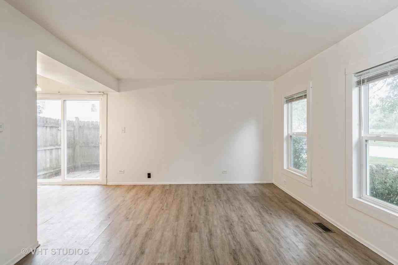 5541 Allemong Dr #5541 - Photo 4 of 11