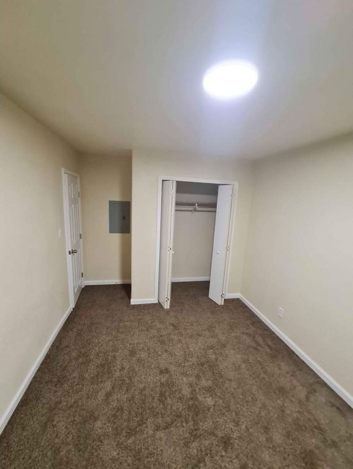 551 Oak Lawn Dr #2 - Photo 7 of 16