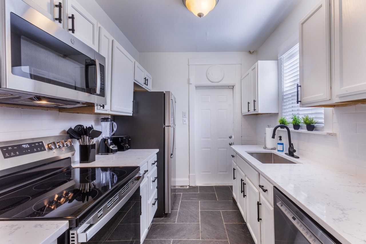 2262 Yale Ave #NA - Photo 5 of 20