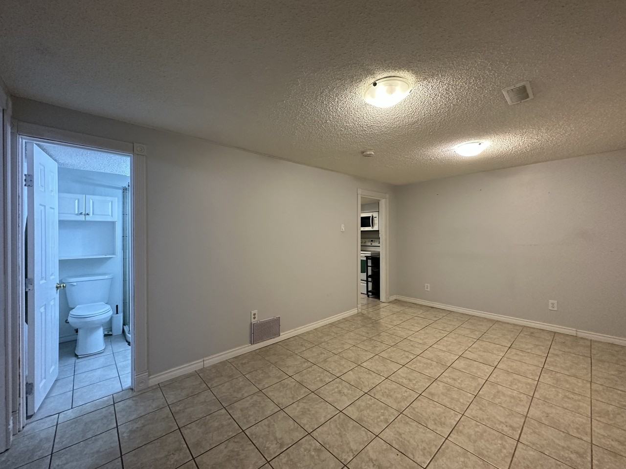 6704 132 Ave Nw Bsmt #BS - Photo 7 of 17