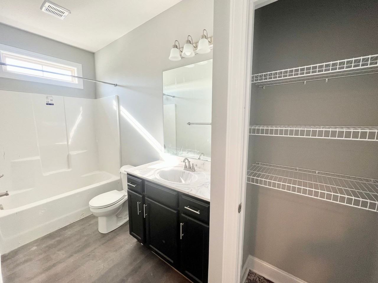 Stillwater Place Apartments - Photo 6 of 31