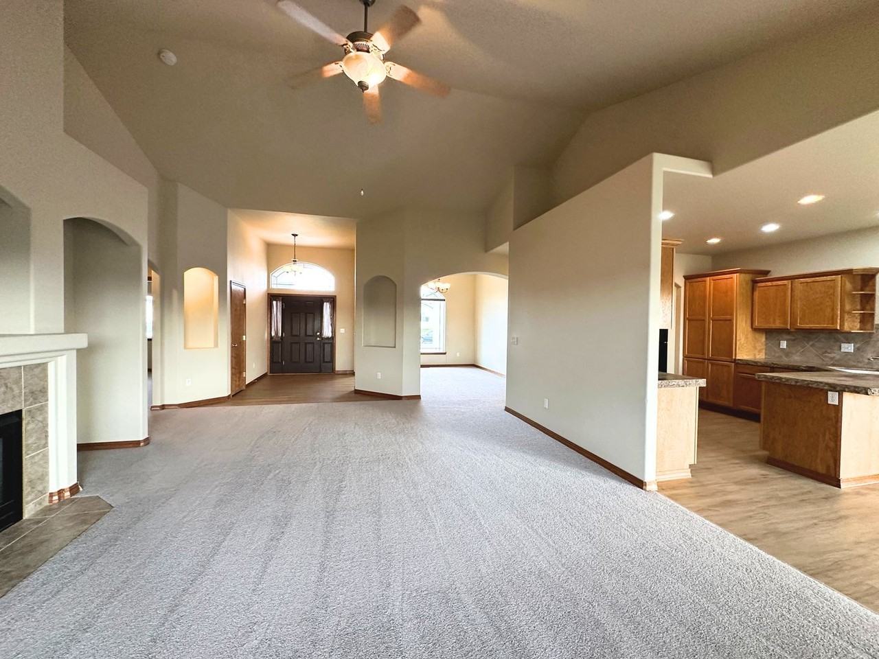 6104 Woodbine Dr - Photo 2 of 30