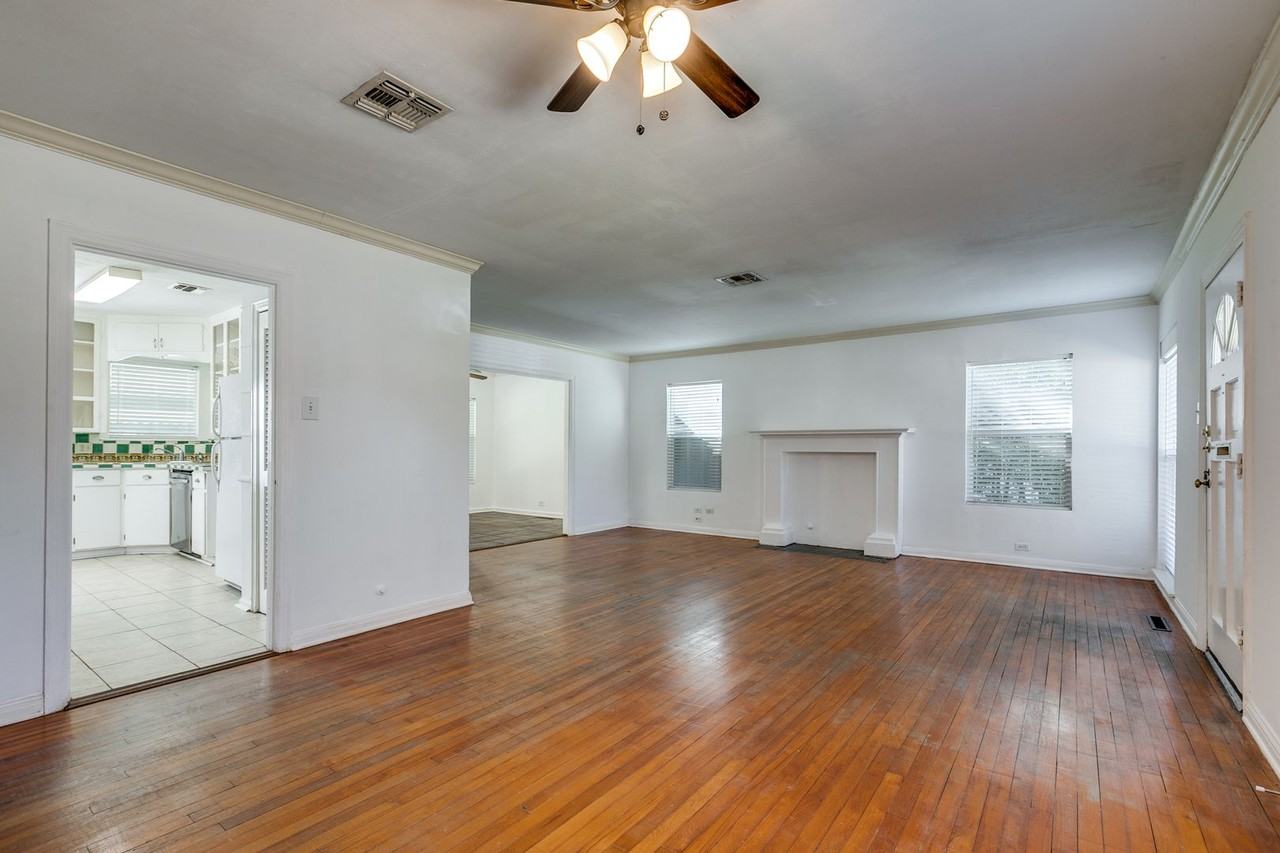 206 Chevy Chase Dr - Photo 4 of 25