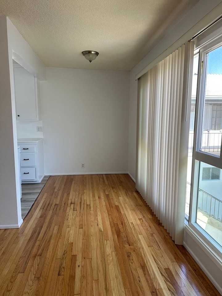 2847 E 7TH STREET, 713-21 GLADYS - Photo 4 of 12