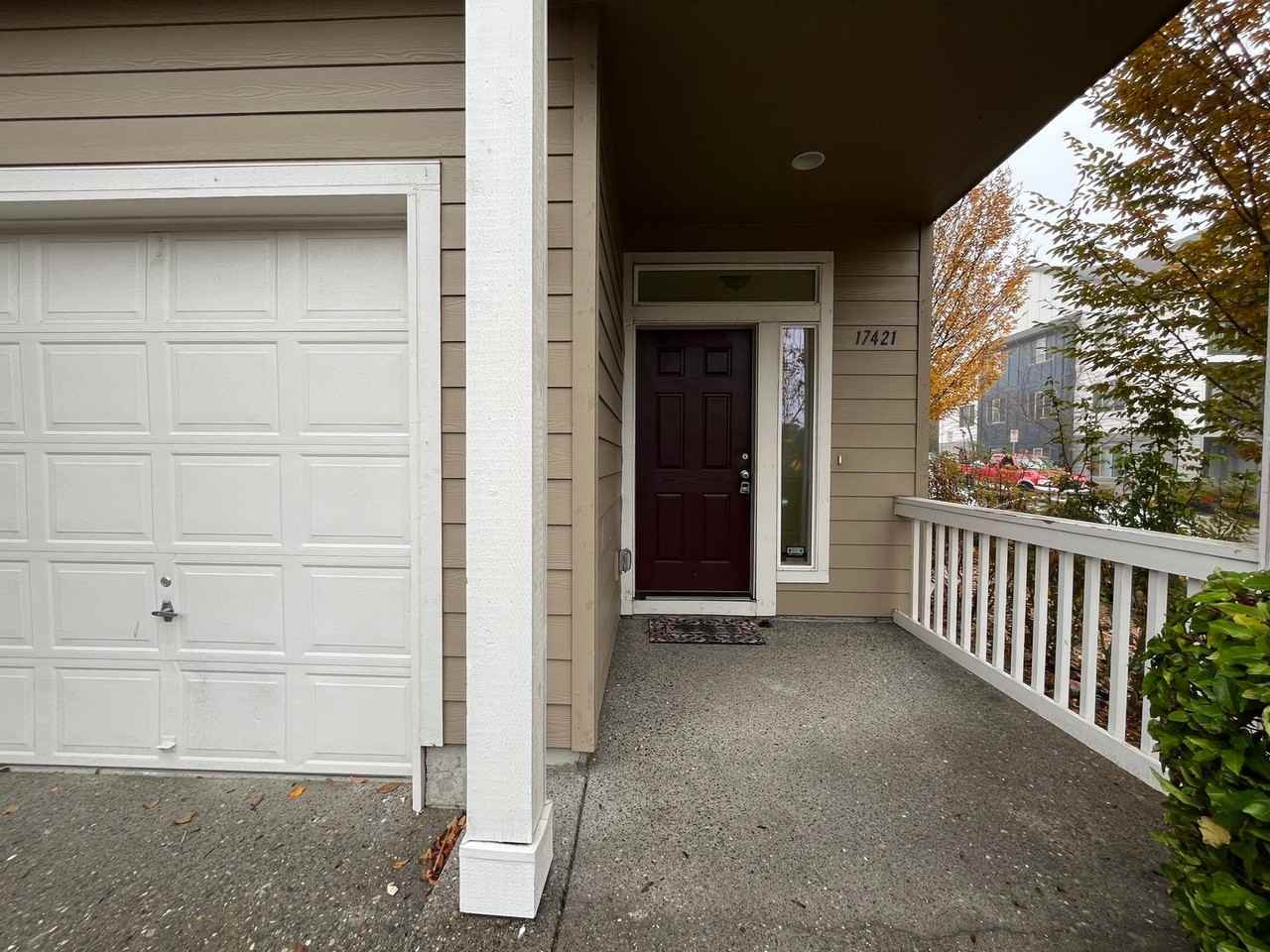 17421 Sw Turning Leaf Dr - Photo 3 of 44