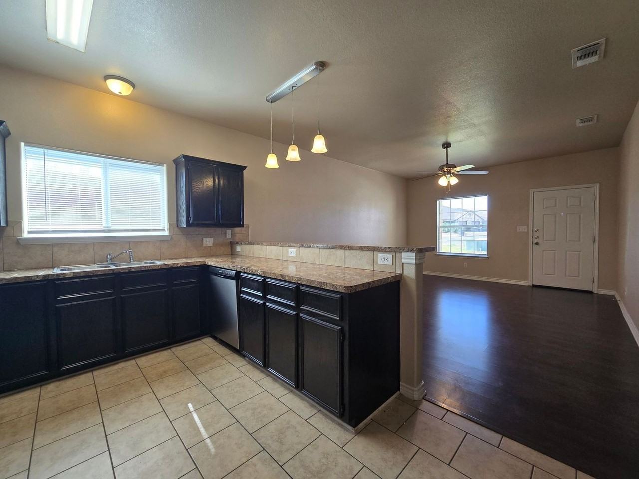 1101 Grace Point Dr #B - Photo 6 of 24