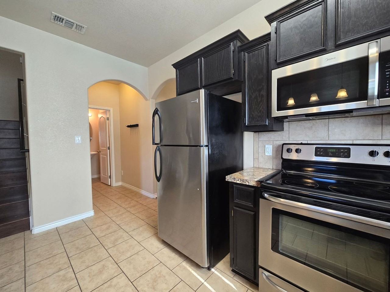 1101 Grace Point Dr #B - Photo 7 of 24