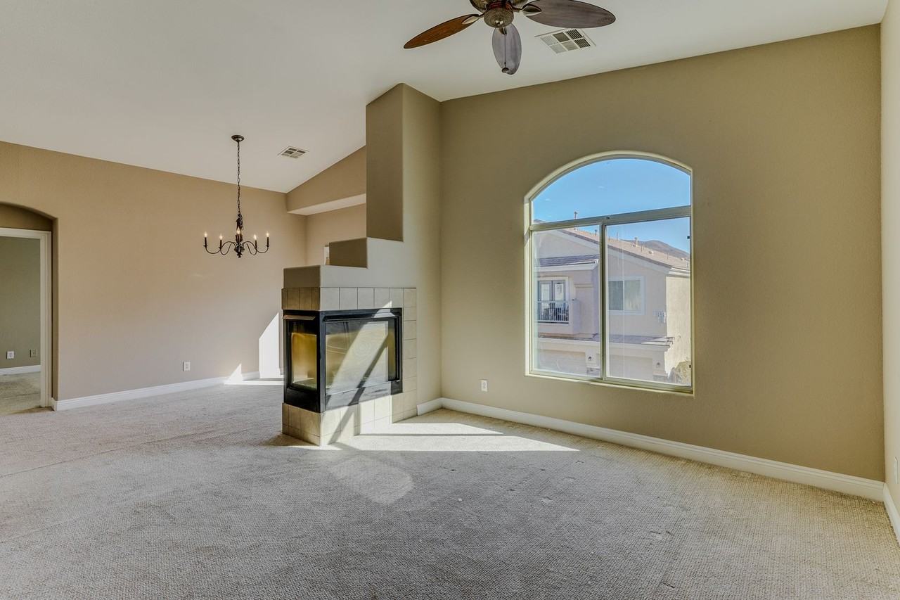 1093 Elation Ln - Photo 7 of 20