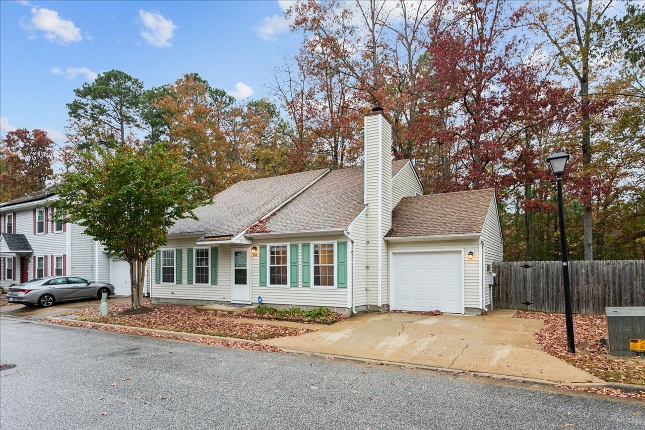 215 Old Bridge Ct - Photo 5 of 42
