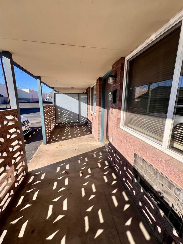 2705 W Nob Hill Blvd #O1 - Photo 6 of 20