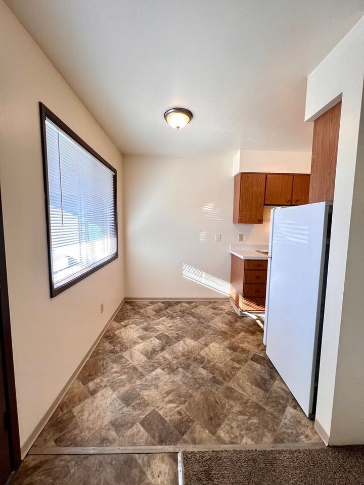 2705 W Nob Hill Blvd #O1 - Photo 7 of 16