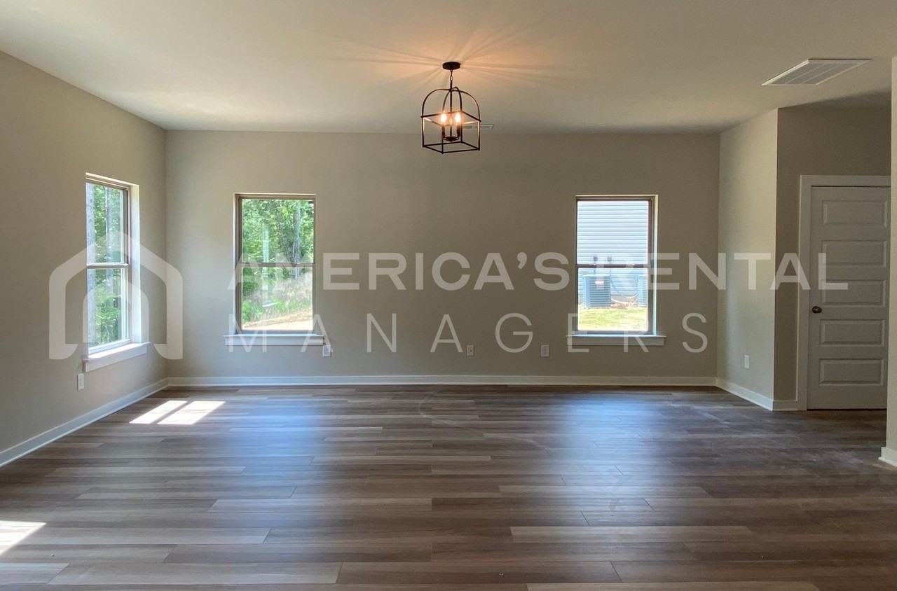 1385 Brookhaven Dr - Photo 7 of 35