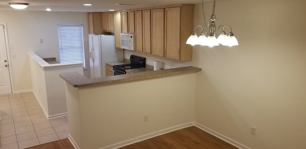 218 Kelsey Blvd - Photo 5 of 12