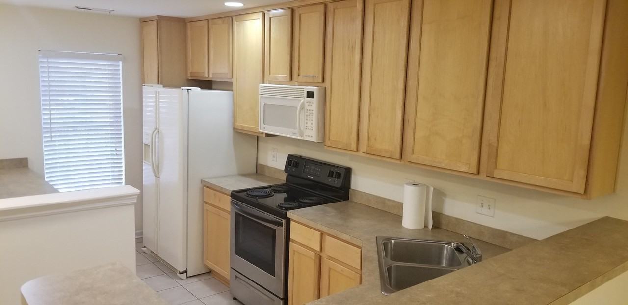 218 Kelsey Blvd - Photo 6 of 12