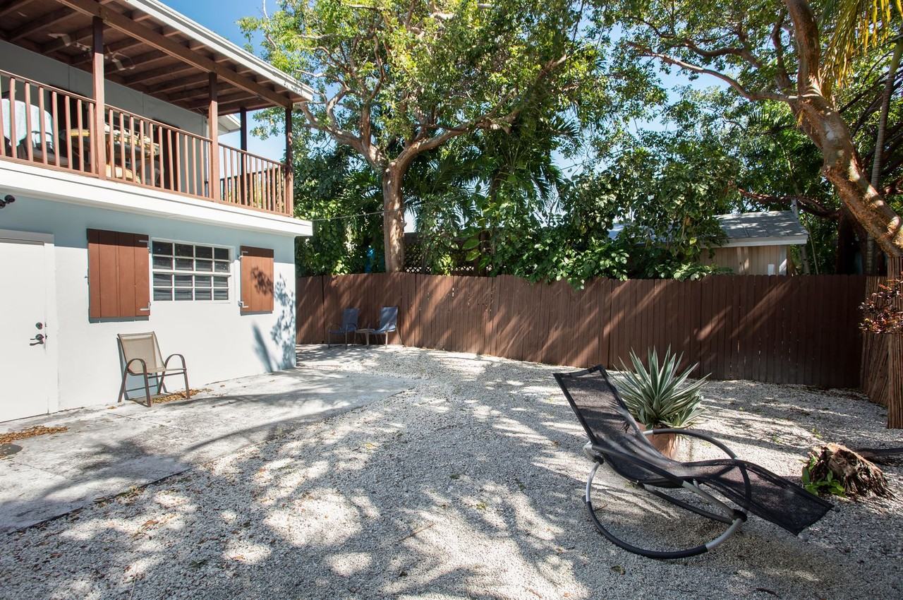 3430 Eagle Ave #6 - Photo 3 of 11