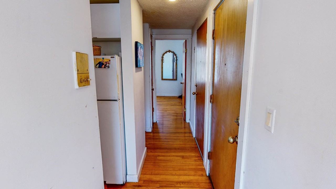 924 State St #1 - Photo 4 of 16