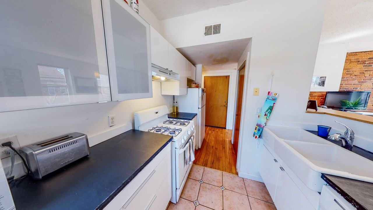 924 State St #1 - Photo 6 of 16