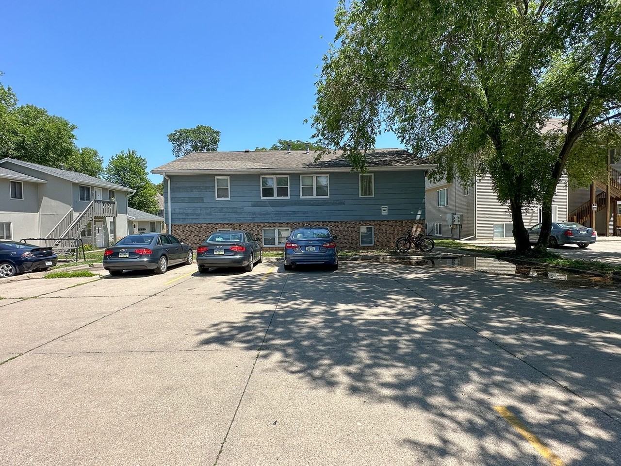 225 Washington - Photo 3 of 4