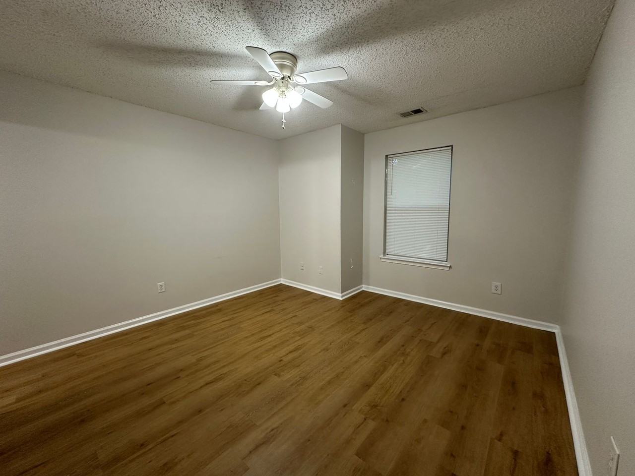 706 Gemstone Ln - Photo 7 of 17