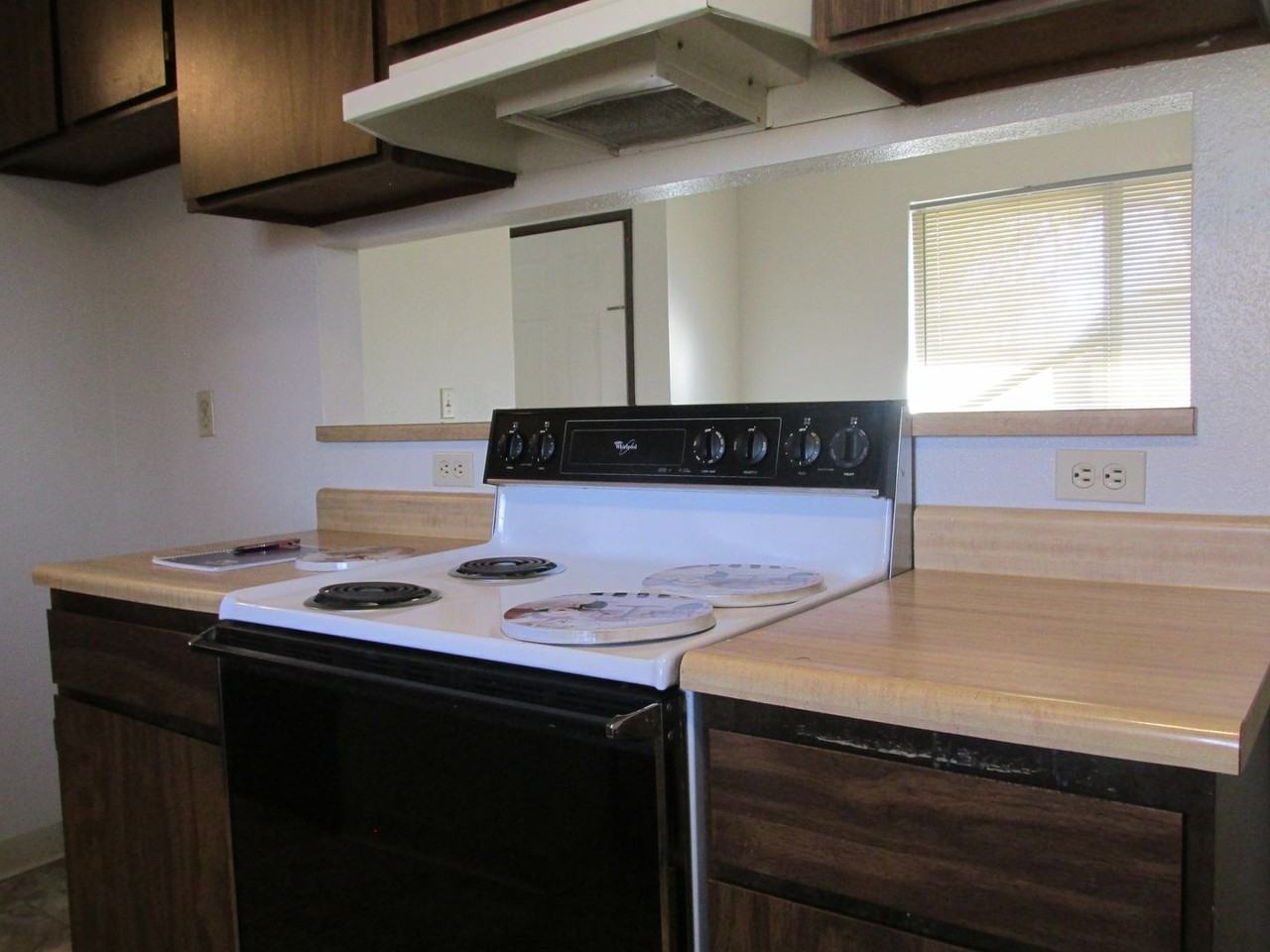 709-945 Lake Ave - Photo 3 of 8