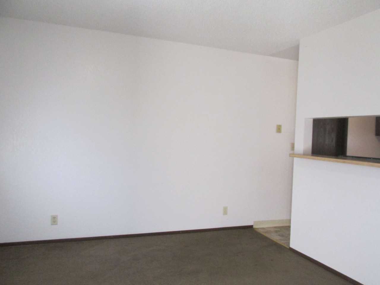 709-945 Lake Ave - Photo 7 of 8