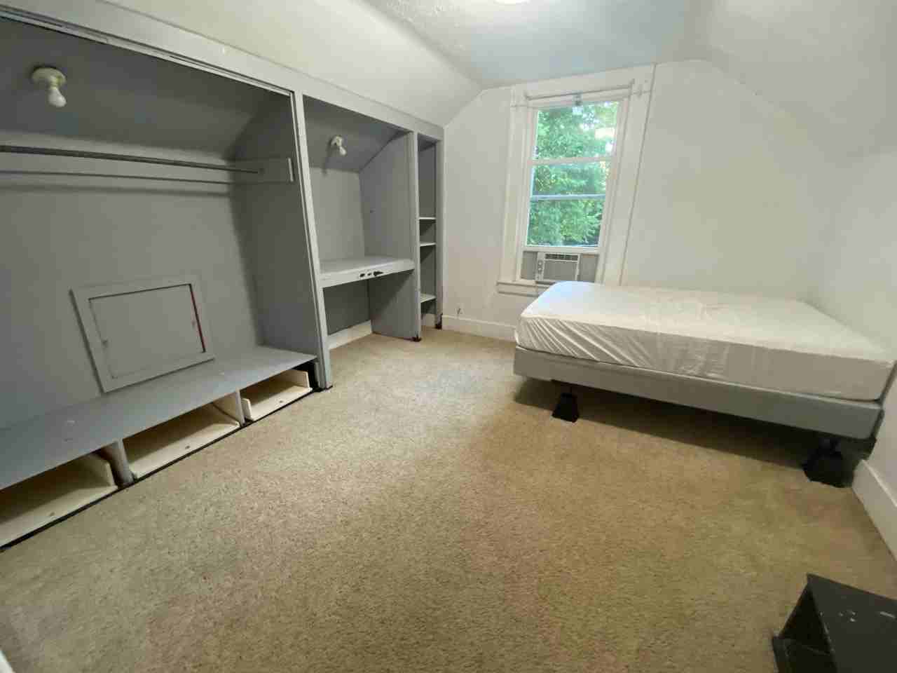 620 E Delmar St - Photo 6 of 7