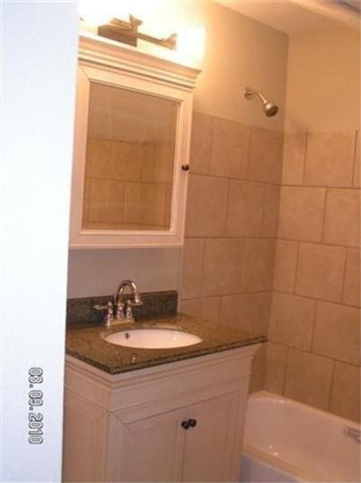 722 S Mccann Ave - Photo 2 of 13