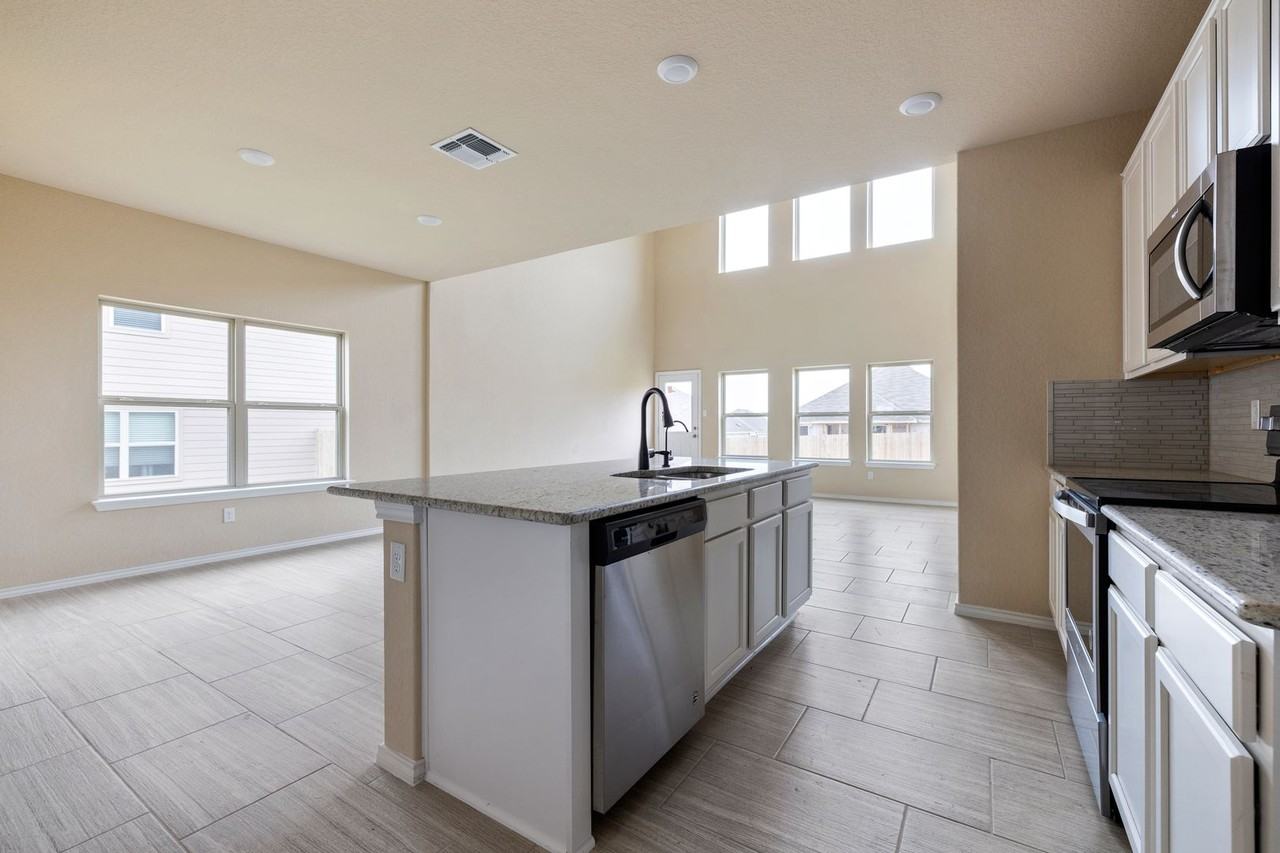 3640 Wet Cloud Dr - Photo 6 of 17