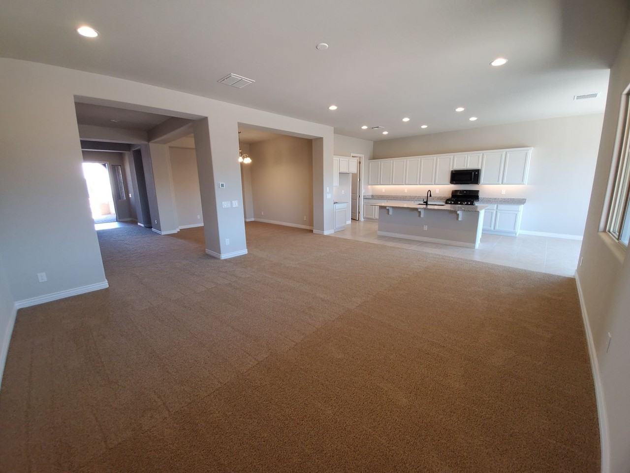 8537 W Myrtle Ave - Photo 4 of 13