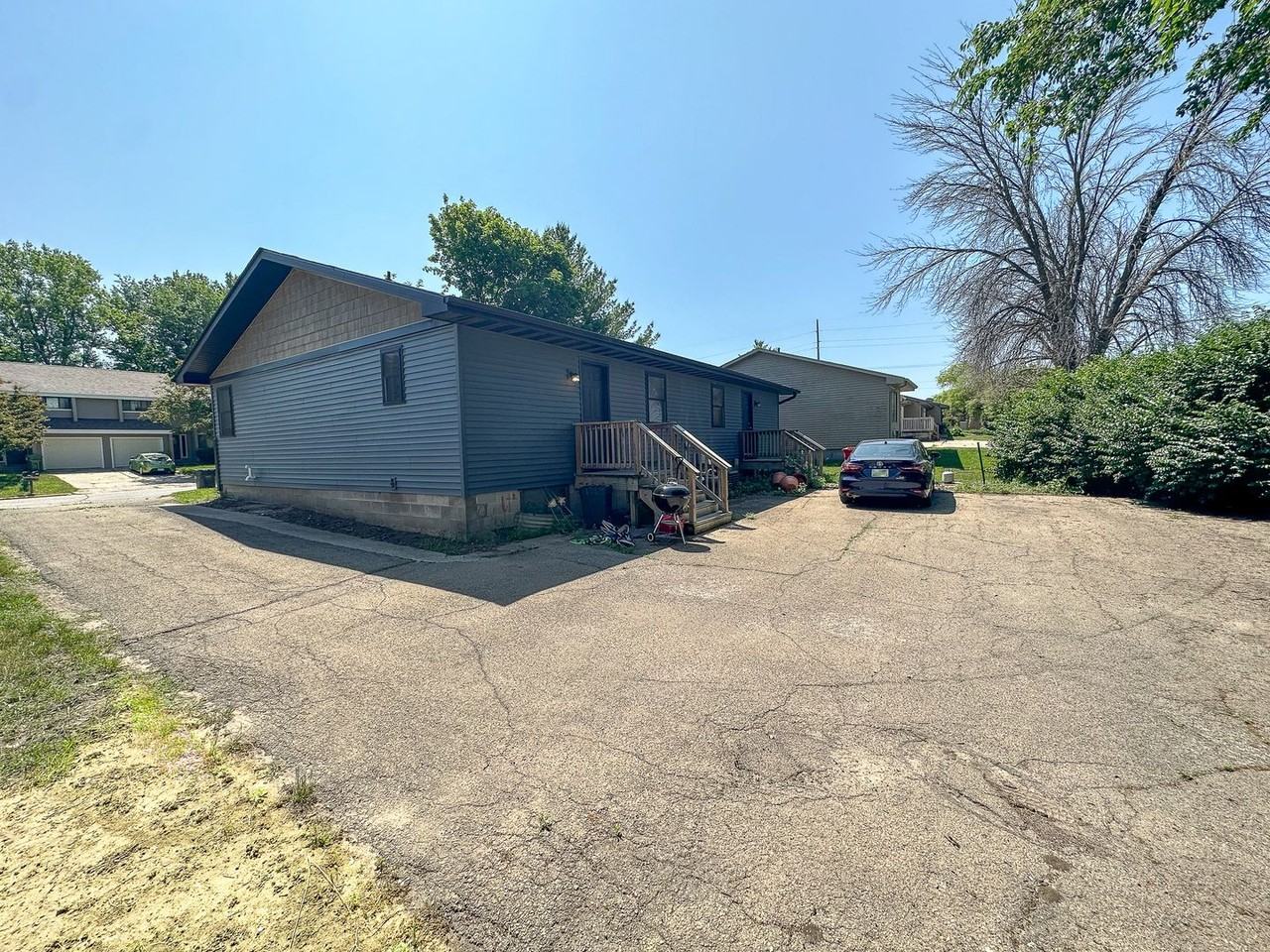 1315 Woodstock Avenue - Photo 2 of 4
