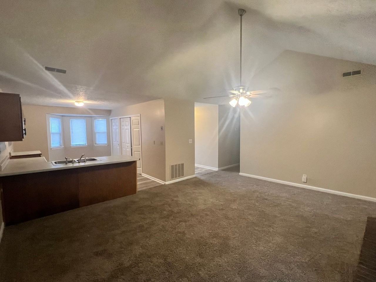 8514 Roseborough Rd - Photo 3 of 13